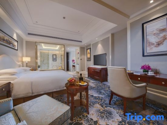 Royal Double Suite