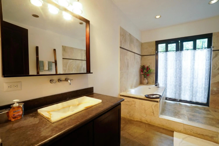 Makara Mono Suite / 2nd Floor