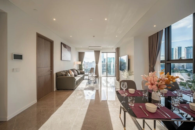 3 Bedrooms Presidential Club Suite with city view