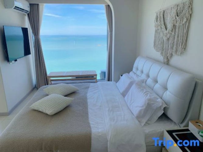 3 Bedrooms Quadruple Suite with sea view