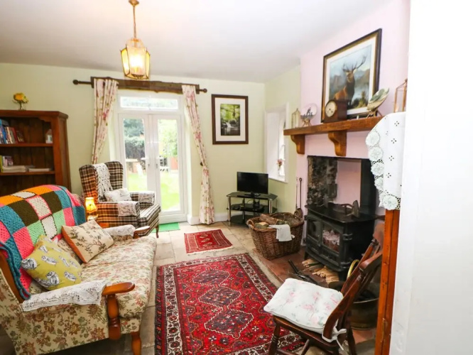 5 Station Cottages