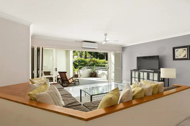Absolute Beachfront at Alamanda 62