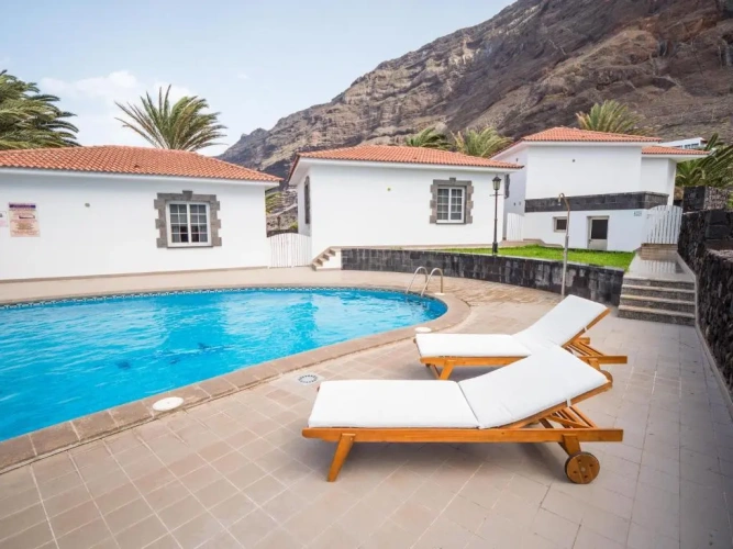2 Bedrooms Double Villa