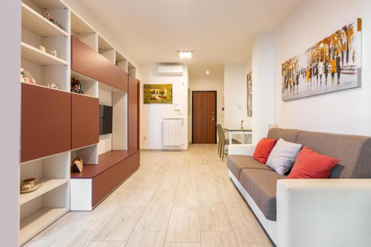 2 Bedrooms Apartment