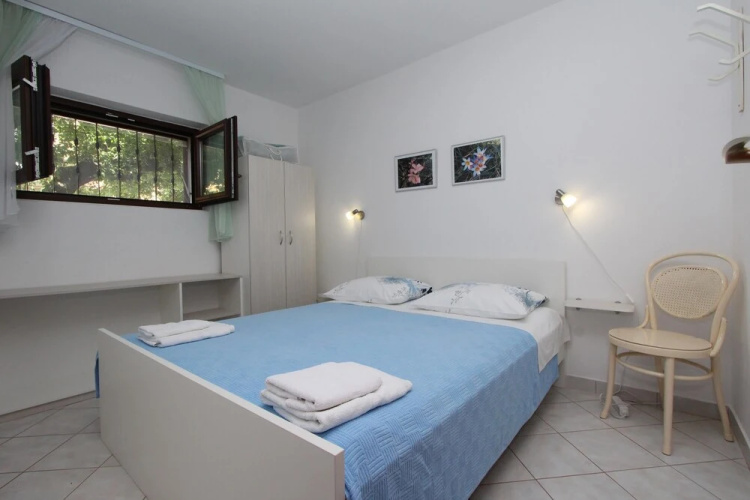 Apartments Lara