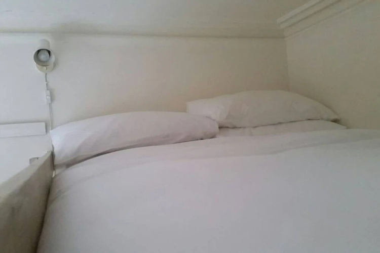 4 Bedroom Flat In Edinburgh City Centre