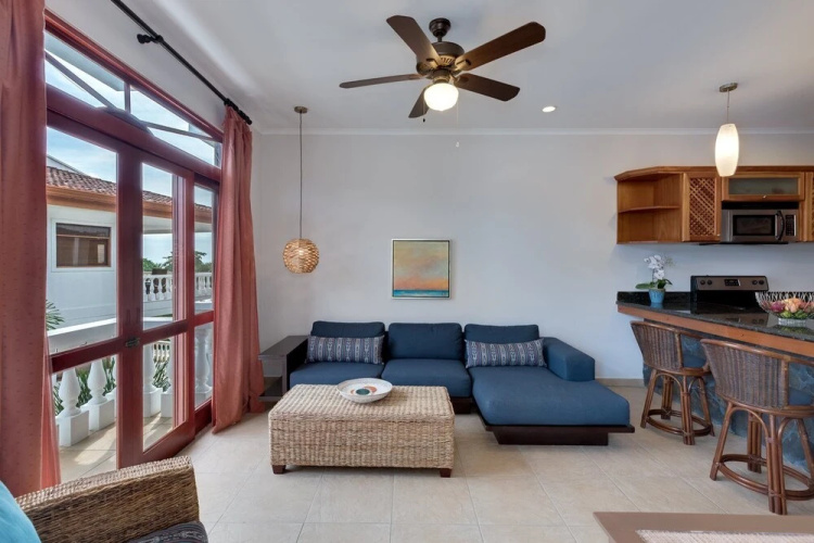 Great 3rd Floor Condo in Seaside Community