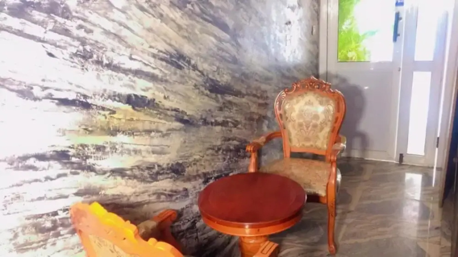 Autograph Apartment