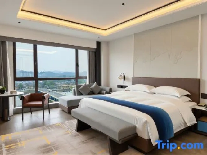Luxury Suite