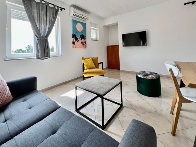 3 Bedrooms Apartment
