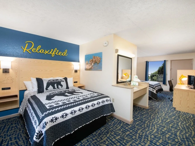Standard room with balcony and with river view