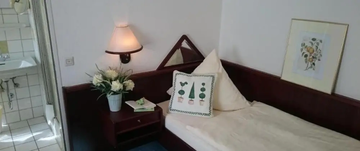 Standard Single room
