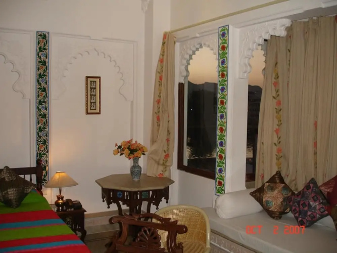 Hotel Raj Niwas