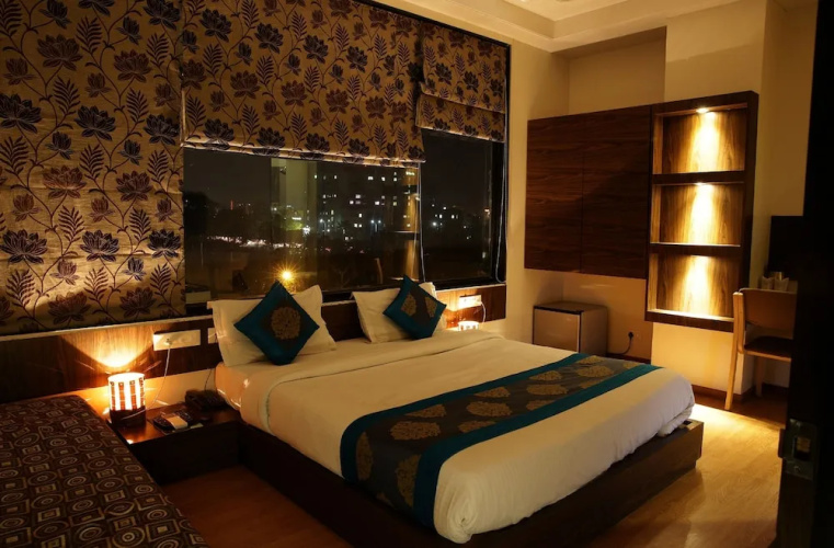 Hotel Harsh Paradise