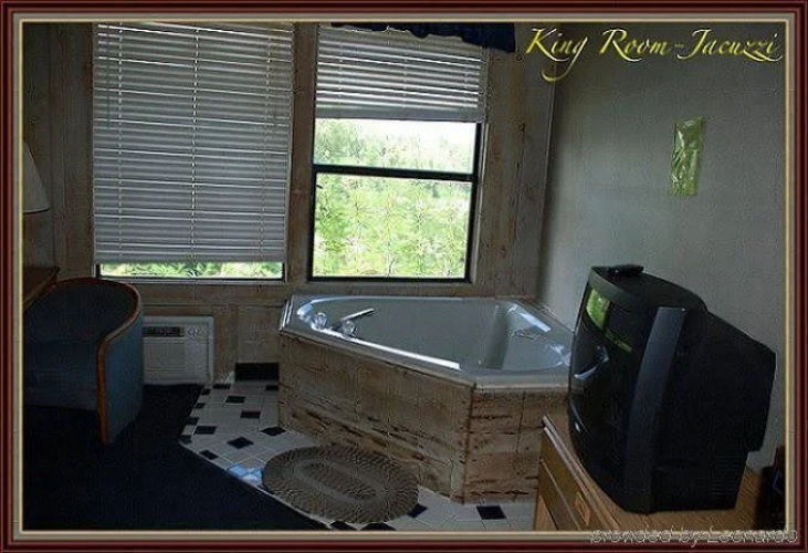 Budgetel River Inn