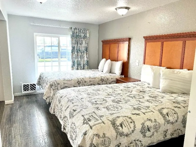 Quadruple Suite