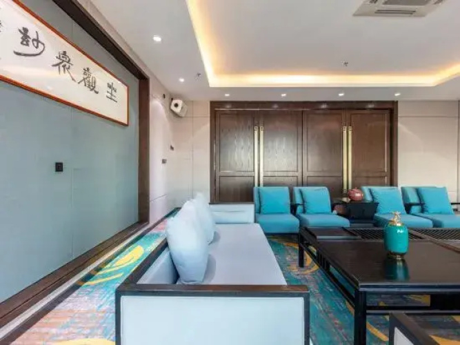 Lilac Hotel Lrene