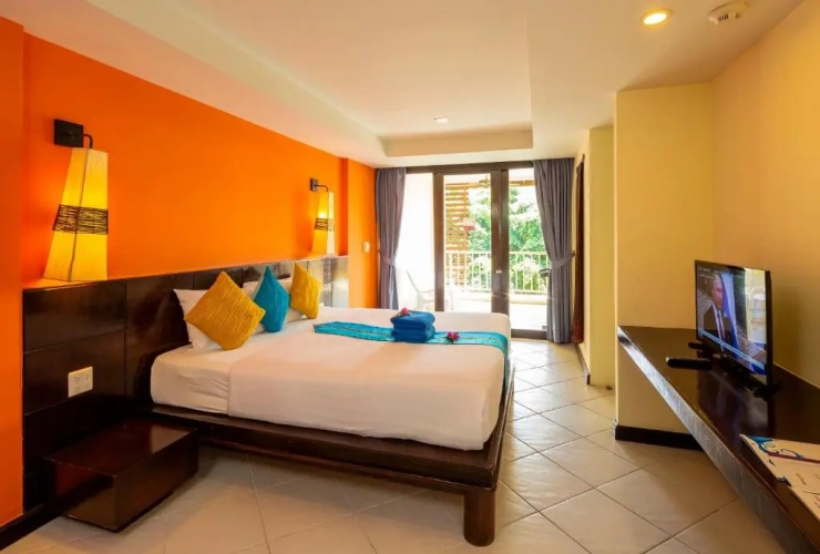 Deluxe Pool Access Triple room