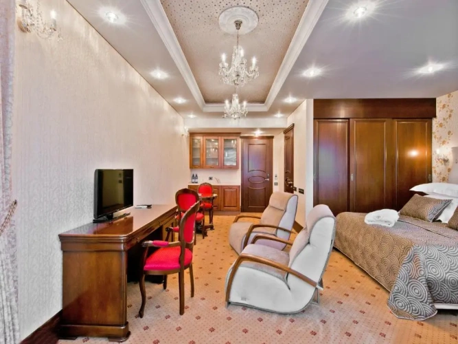 Deluxe Suite