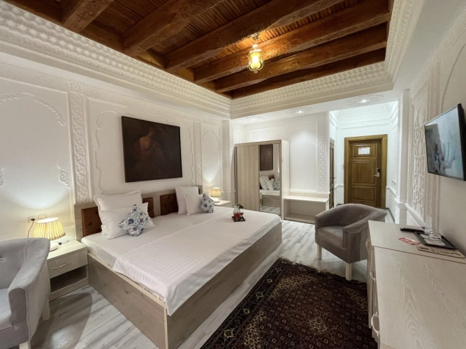 Double Suite