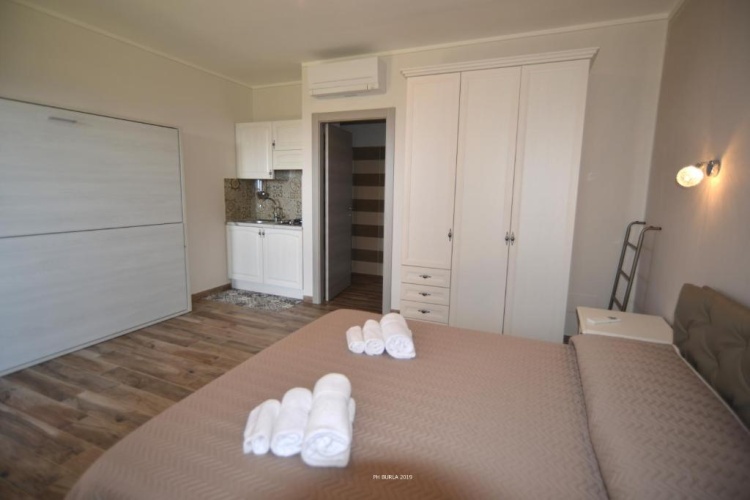 Standard Double room with lake view