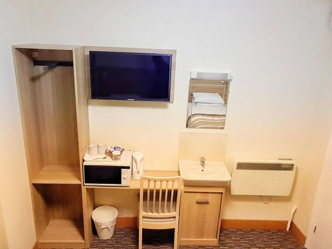 Carlton Hotel
