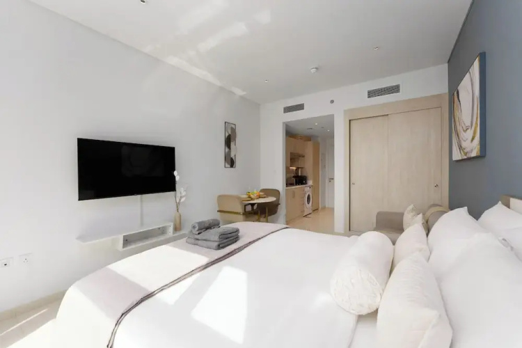 Marco Polo - New Studio | Private Beach | Infinity pool With View