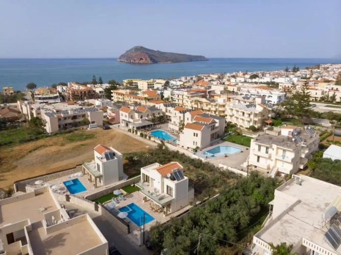 3 Bedrooms Villa