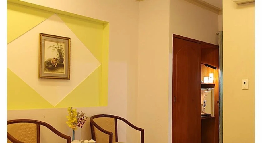 Boss Hotel 2