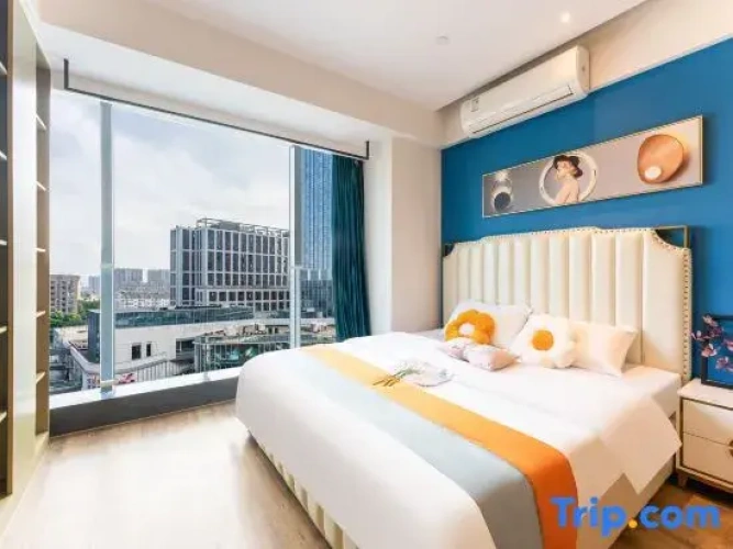 Standard Double room with city view