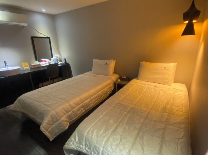 Deluxe Double room with city view
