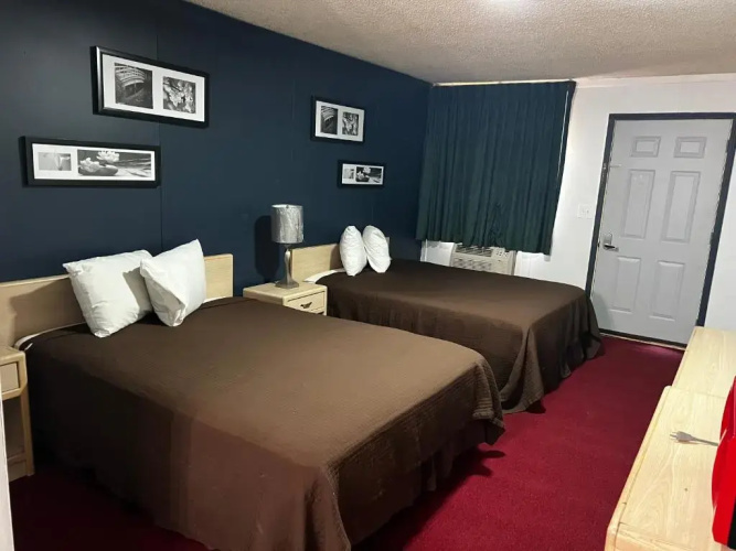Country Club Inn