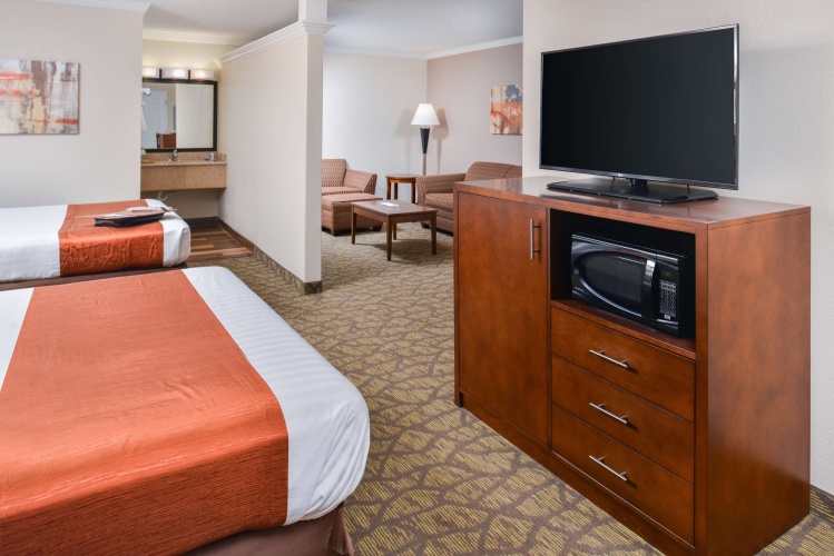 Quadruple Suite