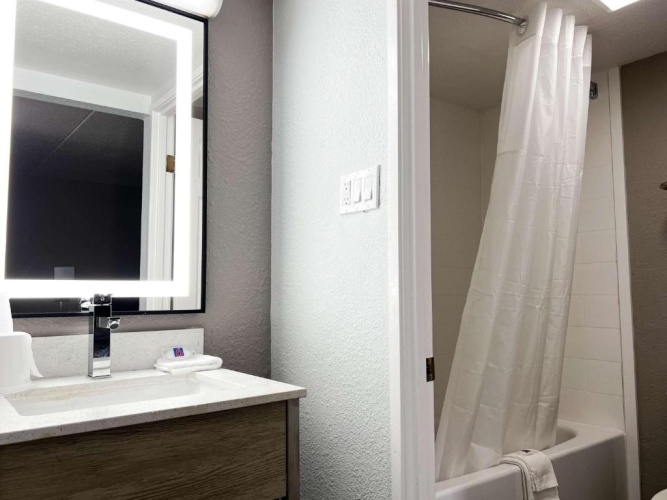 Deluxe Quadruple room