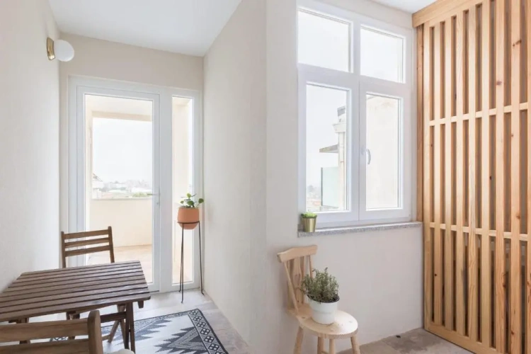 2 Bedrooms Apartment
