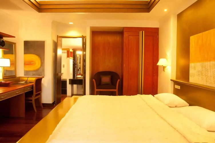J Valley Resort