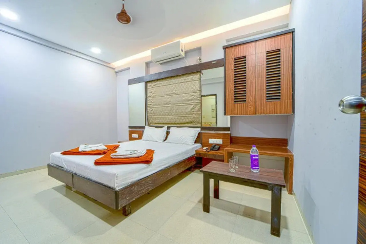 Shri Dwarka lodging