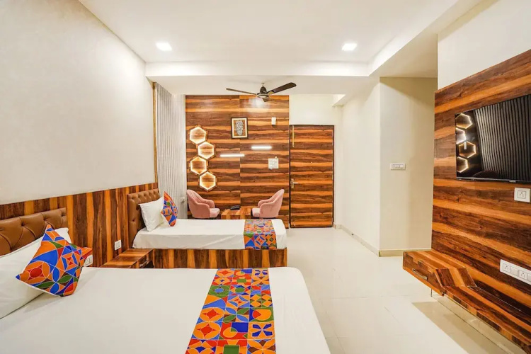 Fabhotel Ts Inn