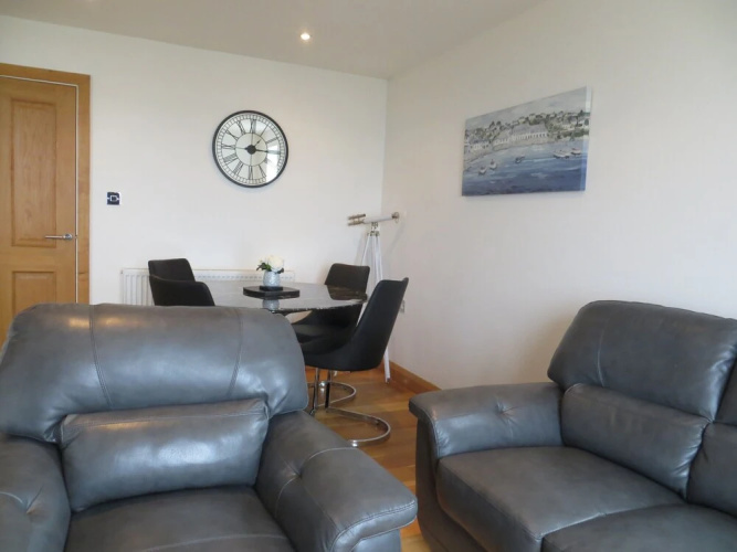 High and Dry Apartment