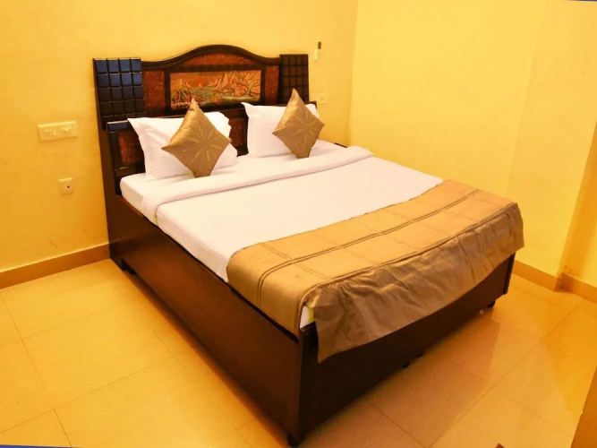 OYO 5809 Empire Inn