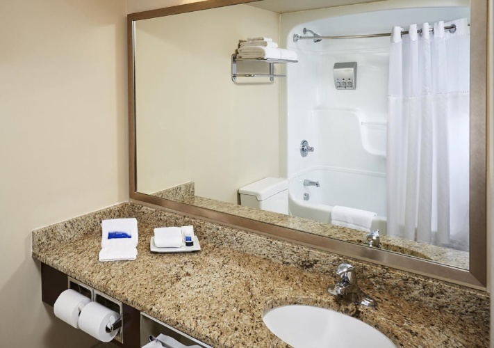 Best Western Plus Guildwood Inn photo 11