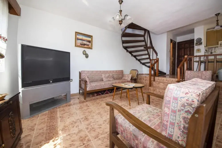Comfy Villa With Shared Pool and Terrace in Bodrum