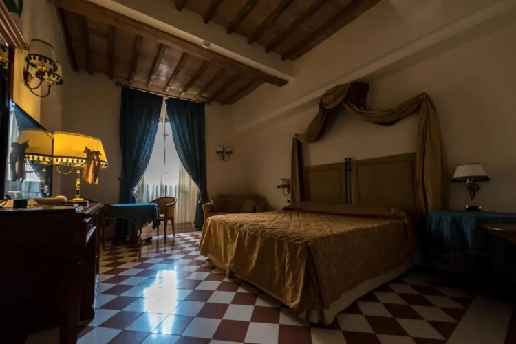 Superior Triple room
