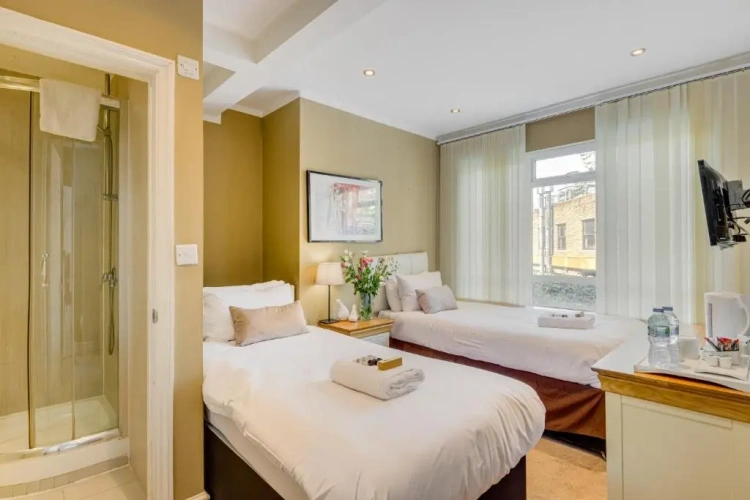 Standard Twin room