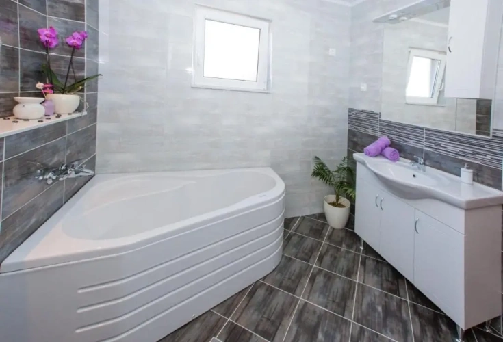 3 Bedrooms Cottage