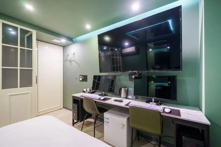 Shinchon Wol Hotel