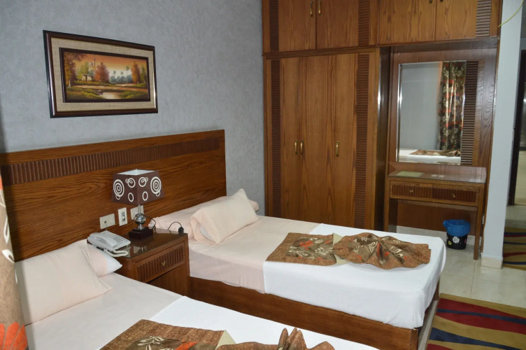 Glorious Hotel