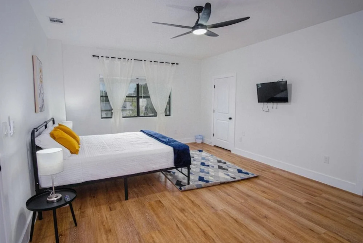 Amazing Indeed 3BR Only 5 Minutes From Downtown
