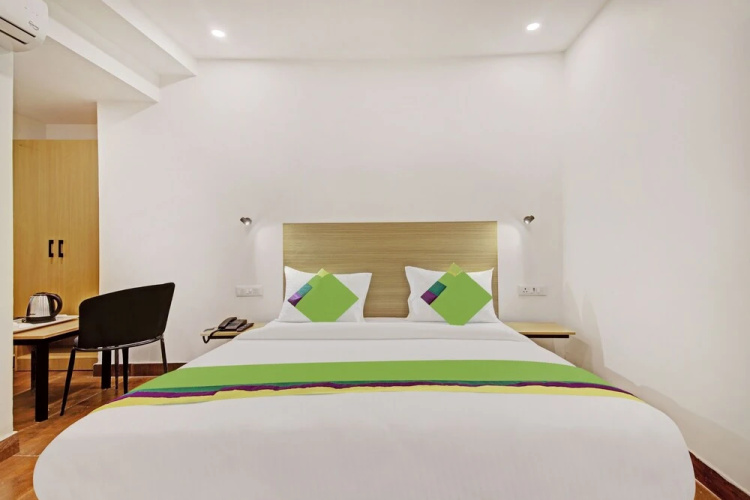 Treebo Trend Hotel Red York