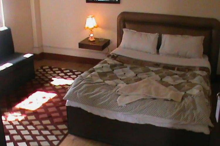 Hotel Holy Temple Tree